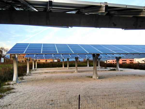 Pensiline fotovoltaiche